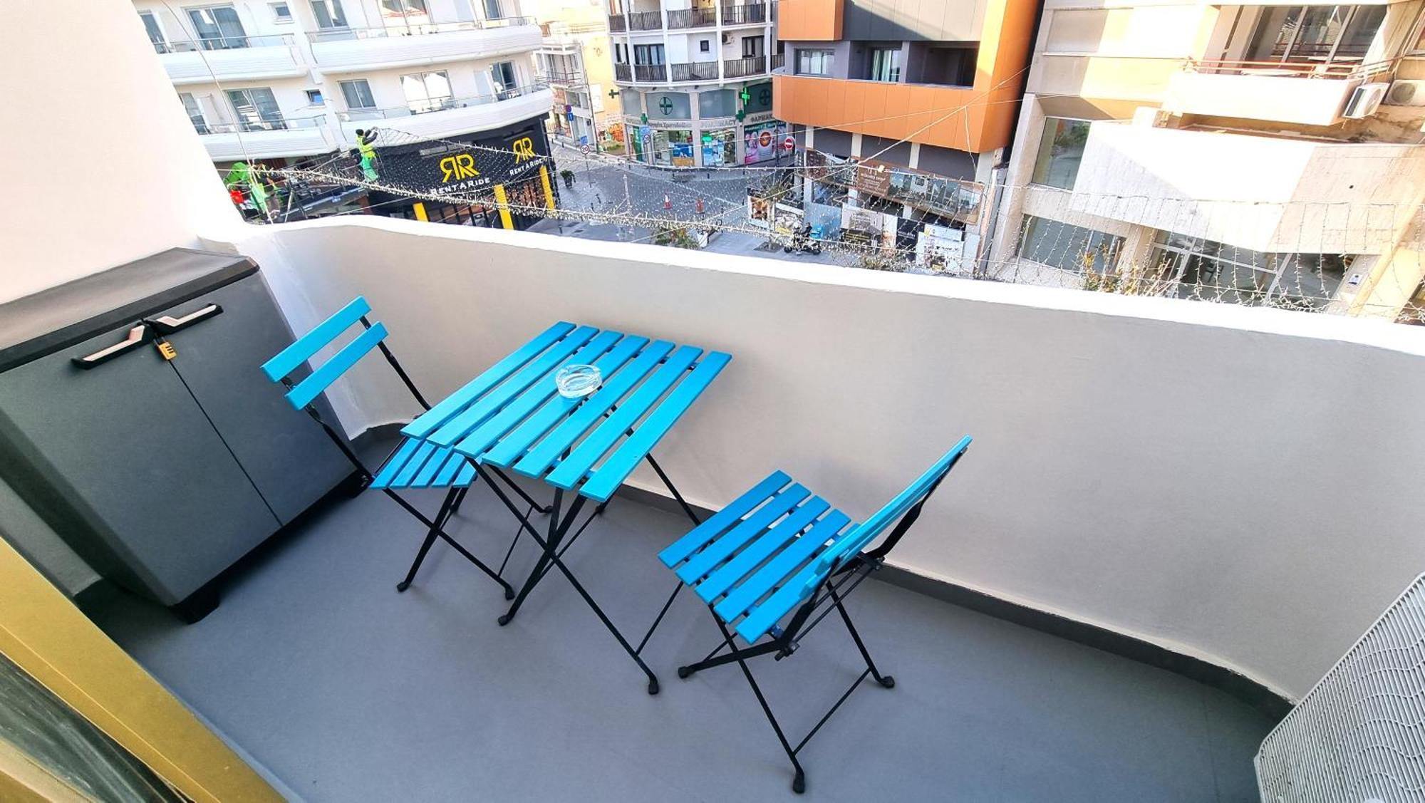 1A Beach & Business Apartment In The City Center! Lárnaka Eksteriør bilde